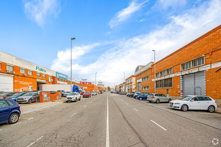 253 Carretera del Mig, L'Hospitalet de Llobregat, Barcelona à vendre - Photo de l’immeuble – Image 3 sur 4