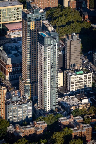 Plus de détails pour 309 Gold St, Brooklyn, NY - Local commercial à louer