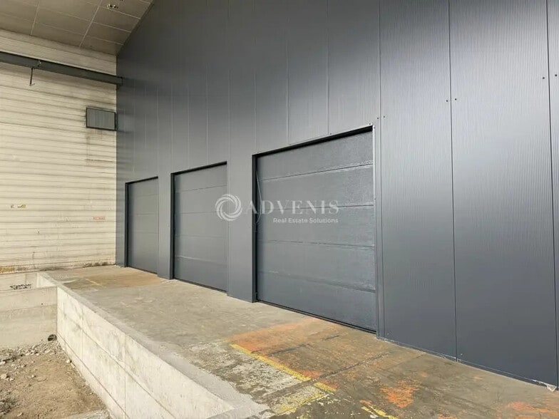 Local d'activités dans Strasbourg à vendre - Photo de l’immeuble – Image 2 sur 5