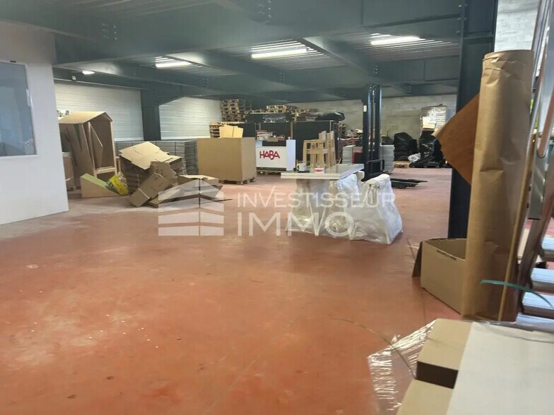 Local d’activités dans Égly à louer - Photo de l’immeuble – Image 3 sur 3