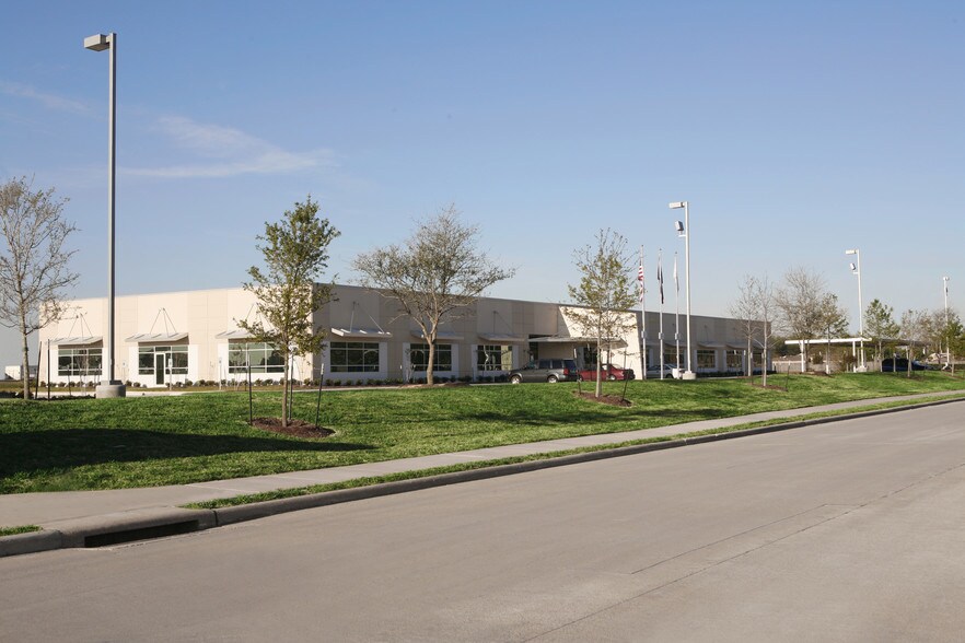 10401 Town Park Dr, Houston, TX à vendre - Photo de l’immeuble – Image 2 sur 26