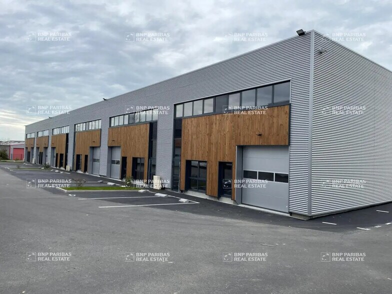 Local d'activités dans Basse-Goulaine à vendre - Photo de l’immeuble – Image 2 sur 6