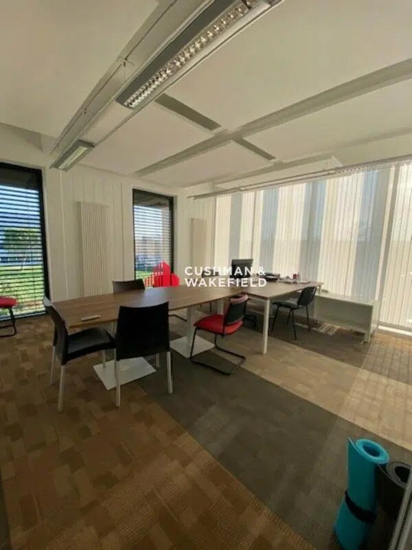 Plus de détails pour Bureau à louer