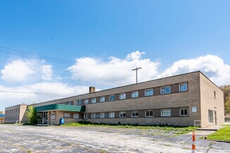 Plus de détails pour 25100 Euclid Ave, Euclid, OH - Bureau à vendre