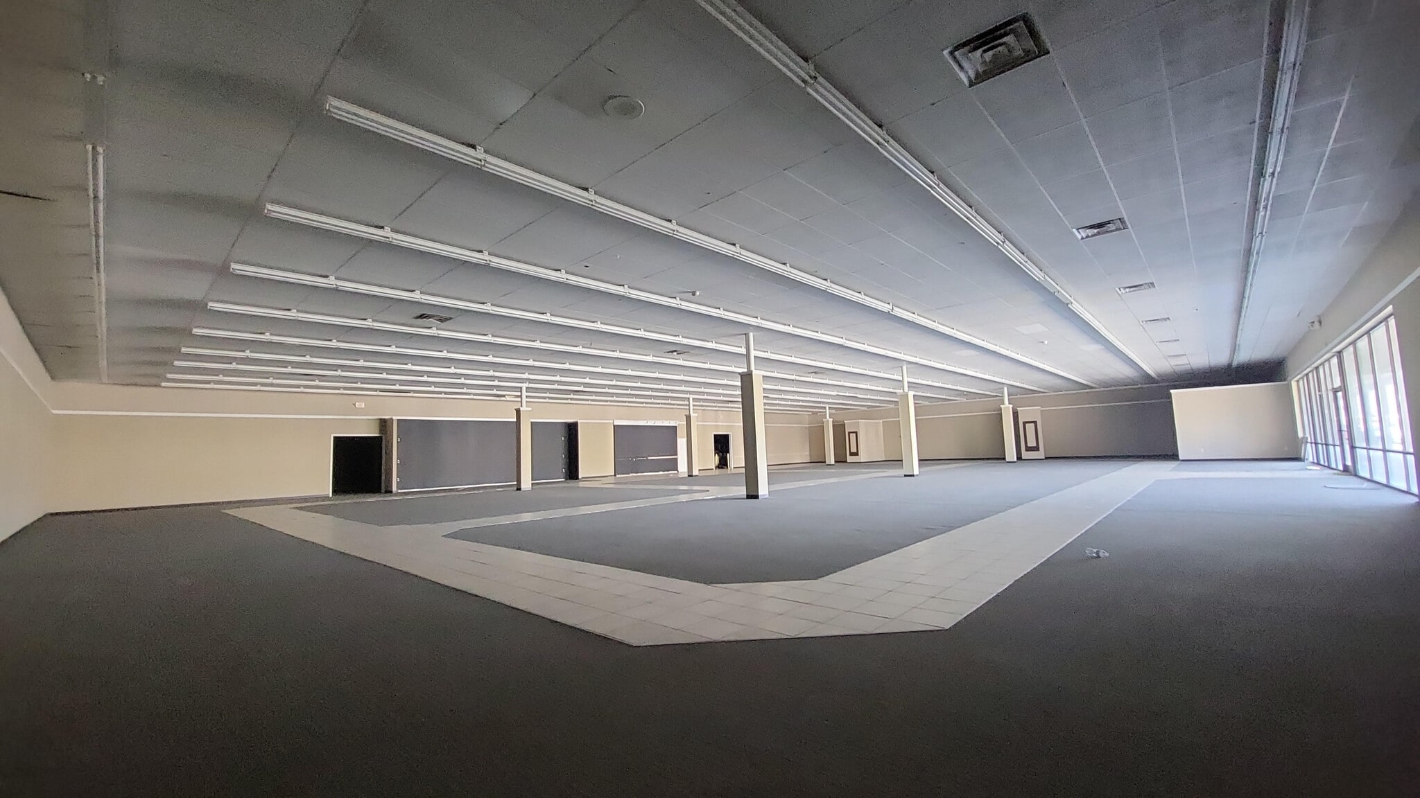 331 Northeast Blvd, Clinton, NC à louer Photo intérieure– Image 1 sur 5