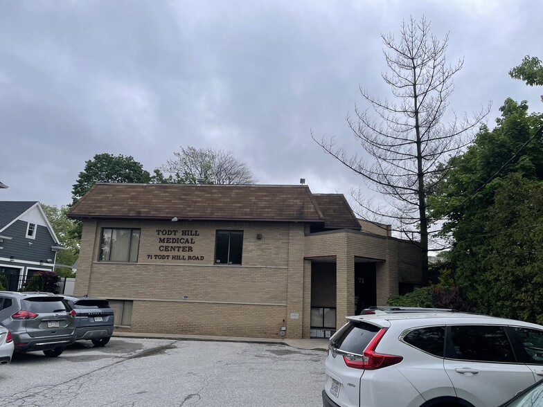 71 Todt Hill Rd, Staten Island, NY à louer - Photo de l’immeuble – Image 2 sur 13