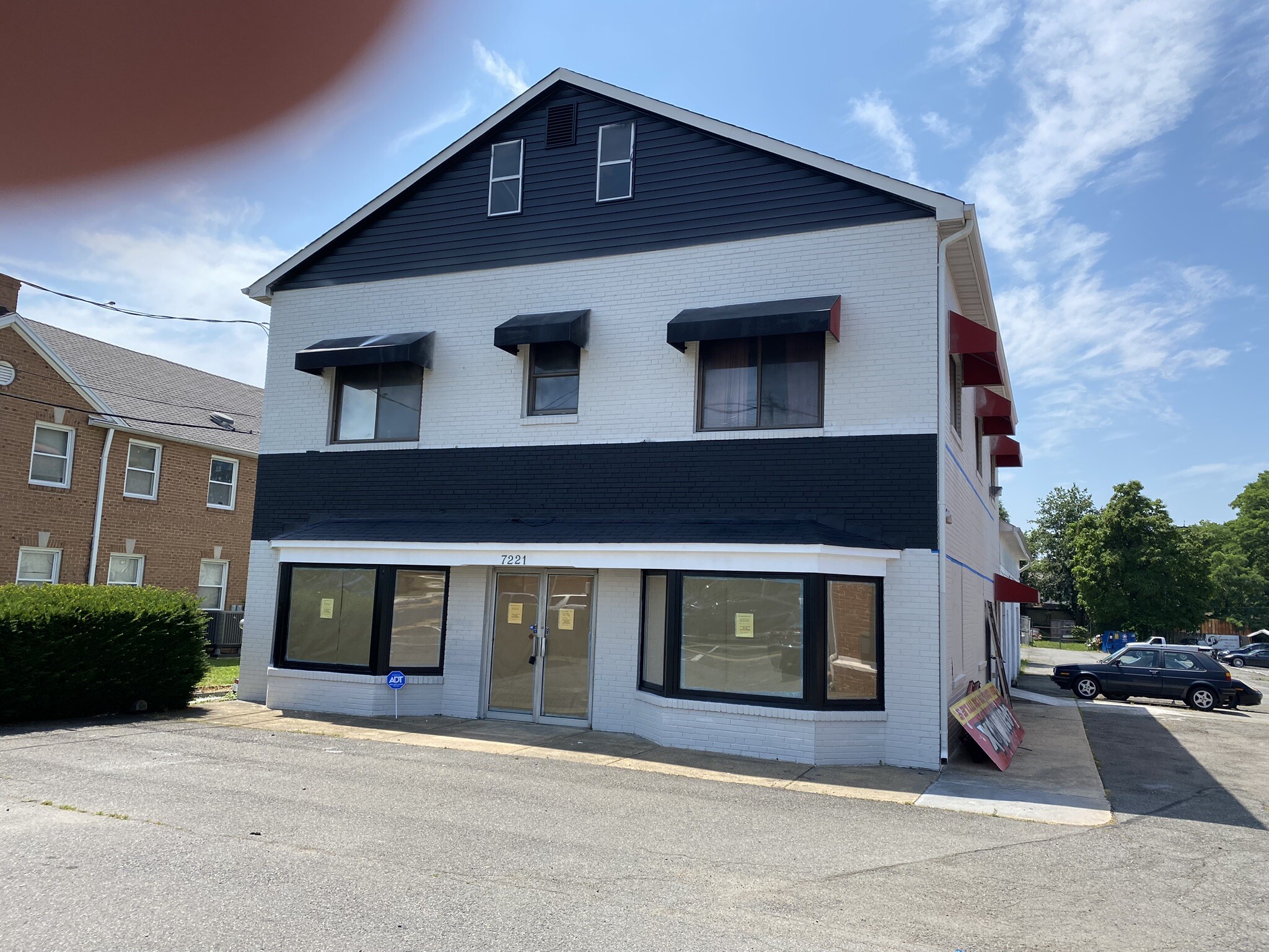 7221 Little River Tpke, Annandale, VA à vendre Photo de l’immeuble– Image 1 sur 14