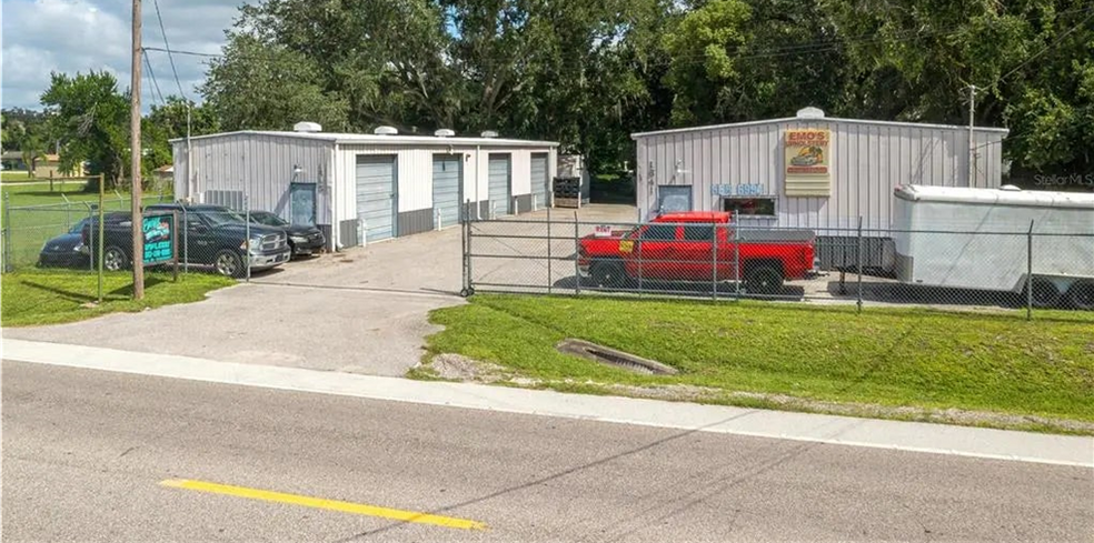 1641 N Combee Rd, Lakeland, FL à louer - Photo de l’immeuble – Image 2 sur 5
