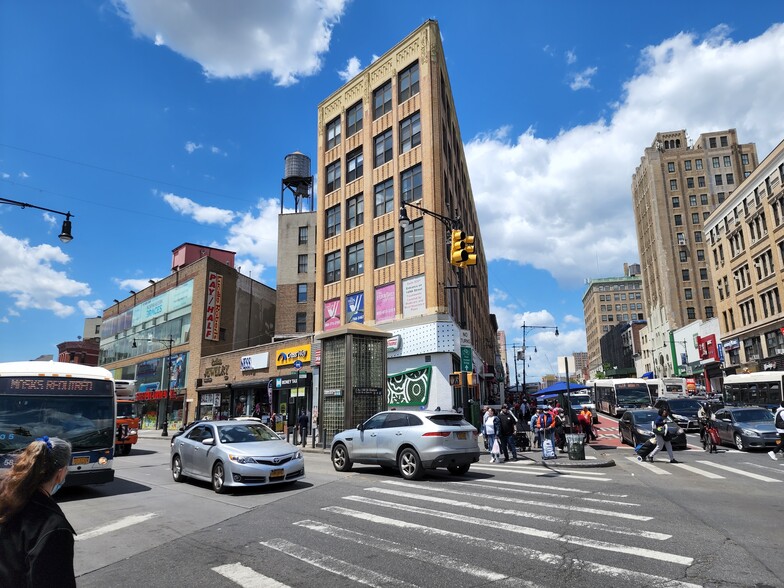 384 E 149th St, Bronx, NY à louer - Photo de l’immeuble – Image 1 sur 2