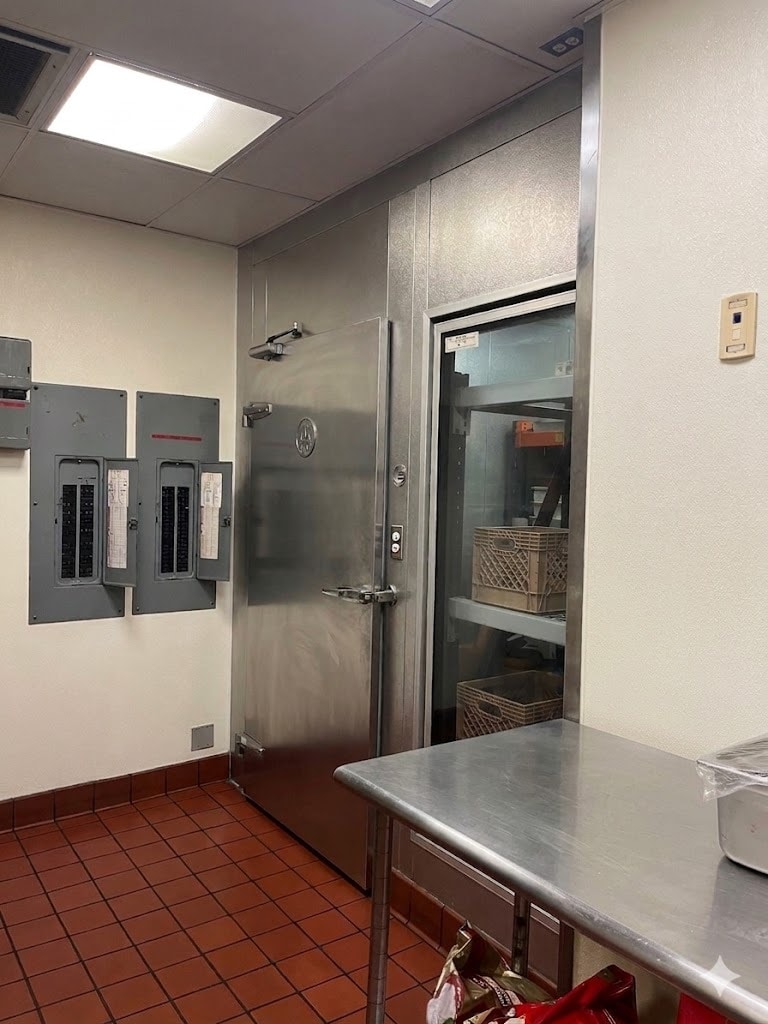 410 W Felicita Ave, Escondido, CA à louer Photo intérieure– Image 1 sur 4