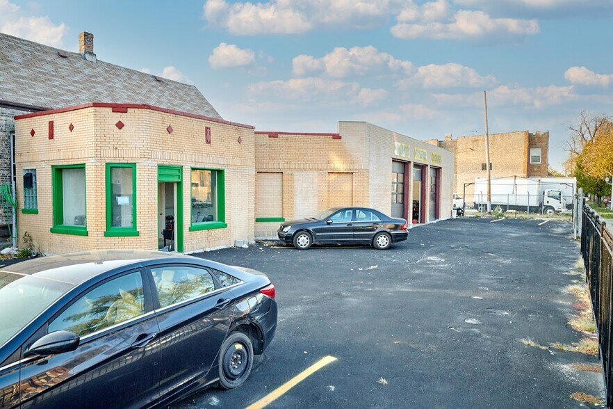 3800 W Division St, Chicago, IL à louer - Photo de l’immeuble – Image 2 sur 24