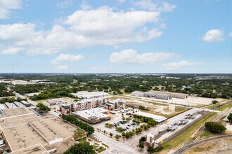 608 E Hickory St, Denton, TX - VUE AÉRIENNE  vue de carte - Image1