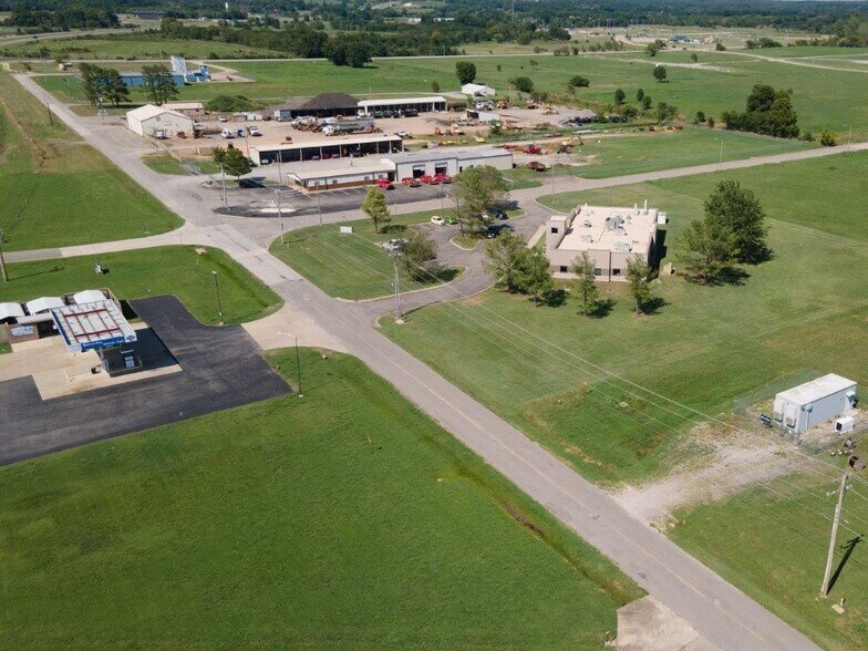 905 Airport Parkway, Tahlequah, OK à vendre - Aérien – Image 3 sur 36