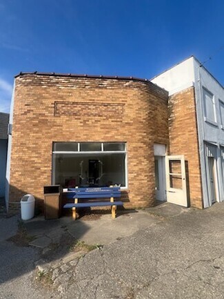 Plus de détails pour 102 Main st, Hillsboro, IN - Local commercial à vendre