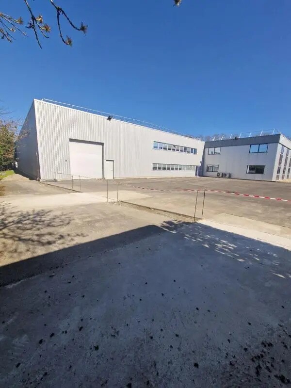 Plus de détails pour Bureau, Local d'activités à louer