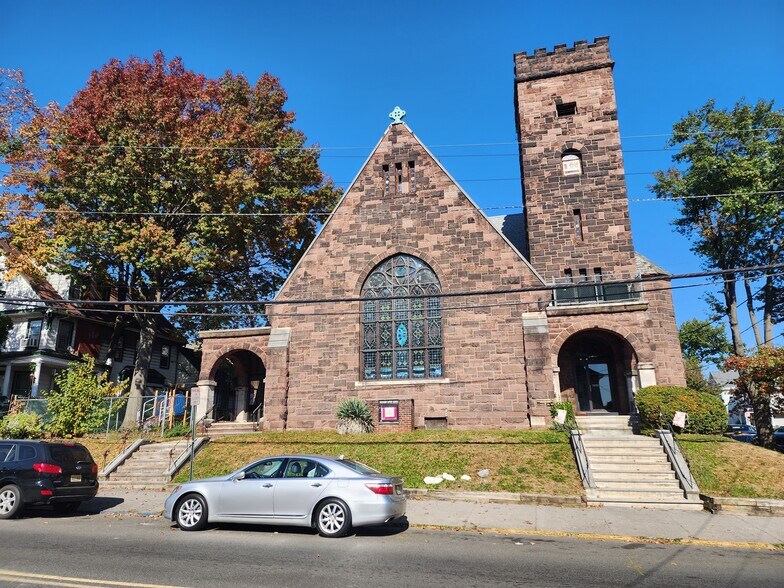 433 Park Ave, Paterson, NJ à vendre - Photo de l’immeuble – Image 3 sur 8