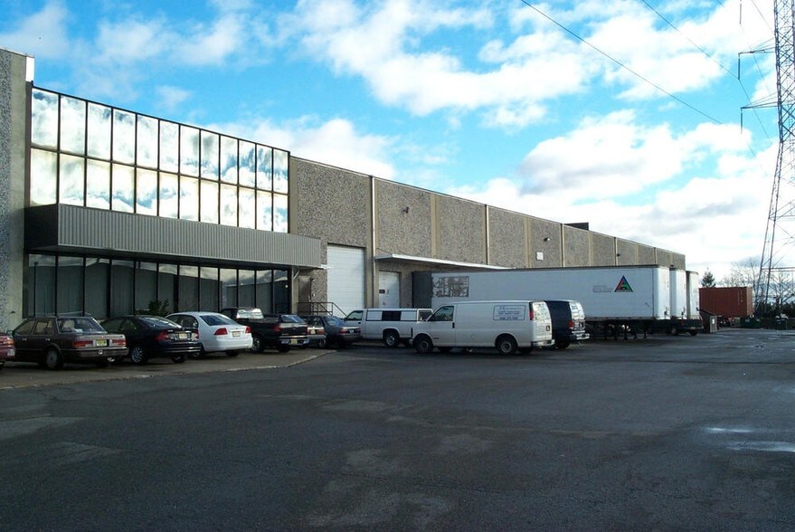 41-49 Executive Ave, Edison, NJ à louer - Photo de l’immeuble – Image 2 sur 5