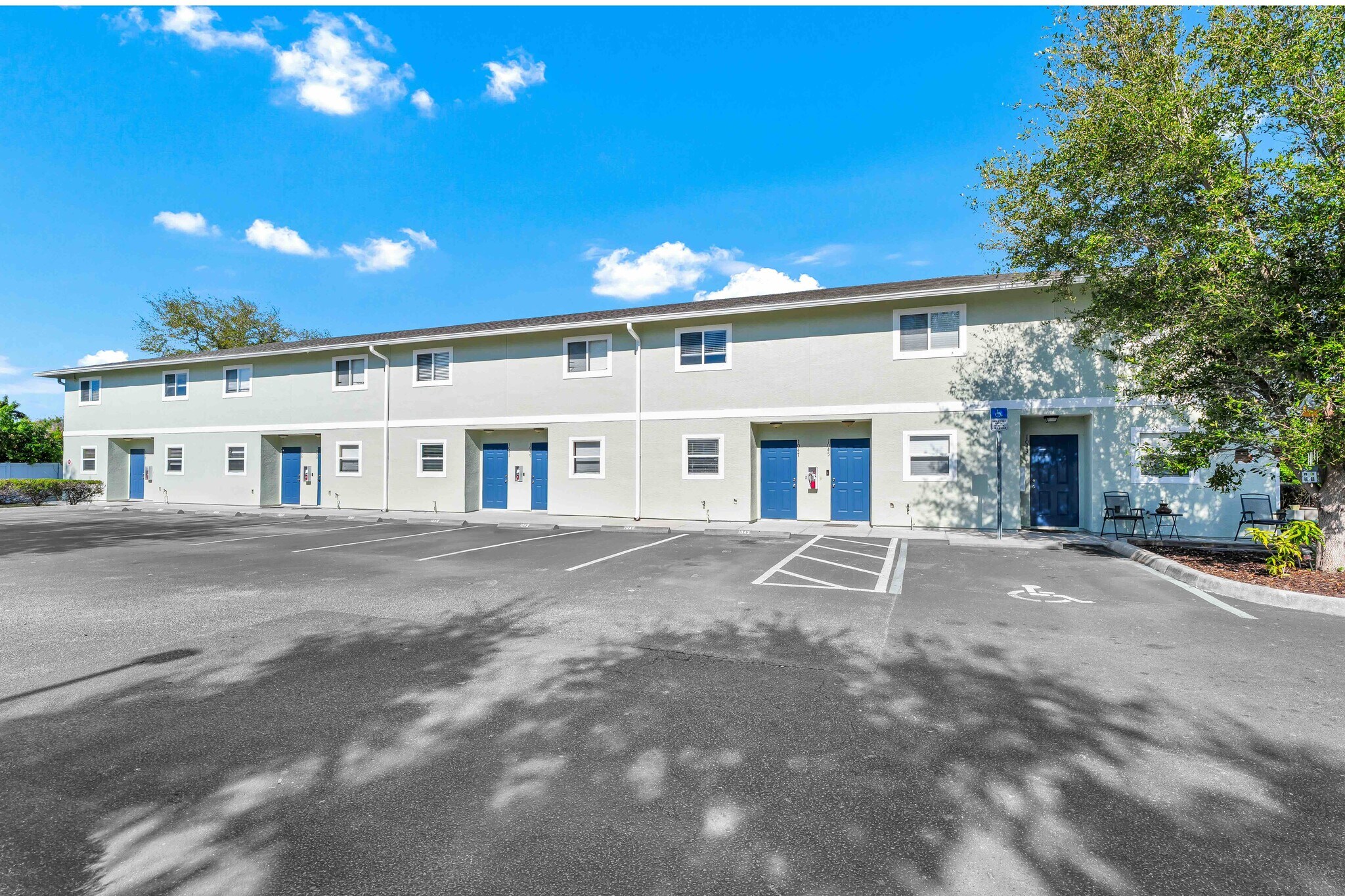 1007 W 57th Ave W, Bradenton, FL à vendre Photo principale– Image 1 sur 17