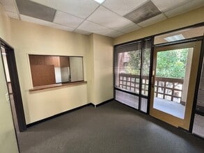 4330 Barranca Pky, Irvine, CA à louer Photo intérieure– Image 2 sur 3