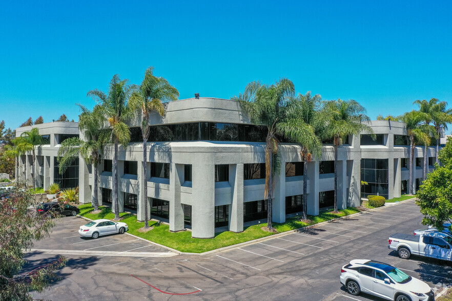 7220 Trade St, San Diego, CA à louer - Photo de l’immeuble – Image 3 sur 15