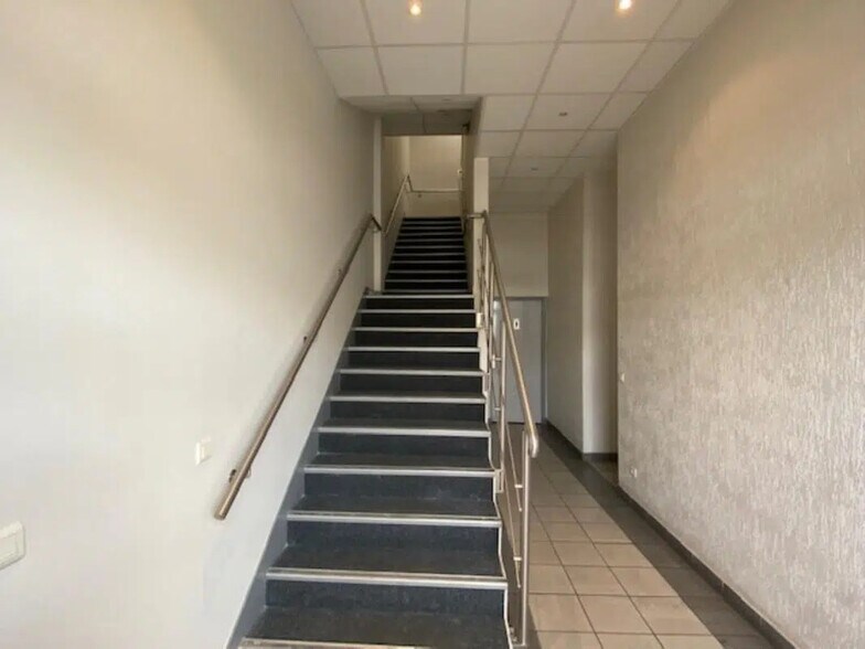 86-114 Avenue Louis Roche, Gennevilliers à louer - Photo de l’immeuble – Image 3 sur 17