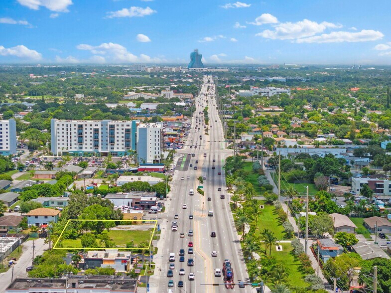 524 N State Road 7, Hollywood, FL à vendre - Photo de l’immeuble – Image 1 sur 4