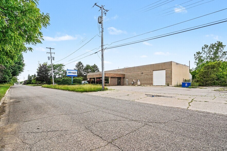1834 Bagwell St, Flint, MI à vendre - Photo de l’immeuble – Image 3 sur 28