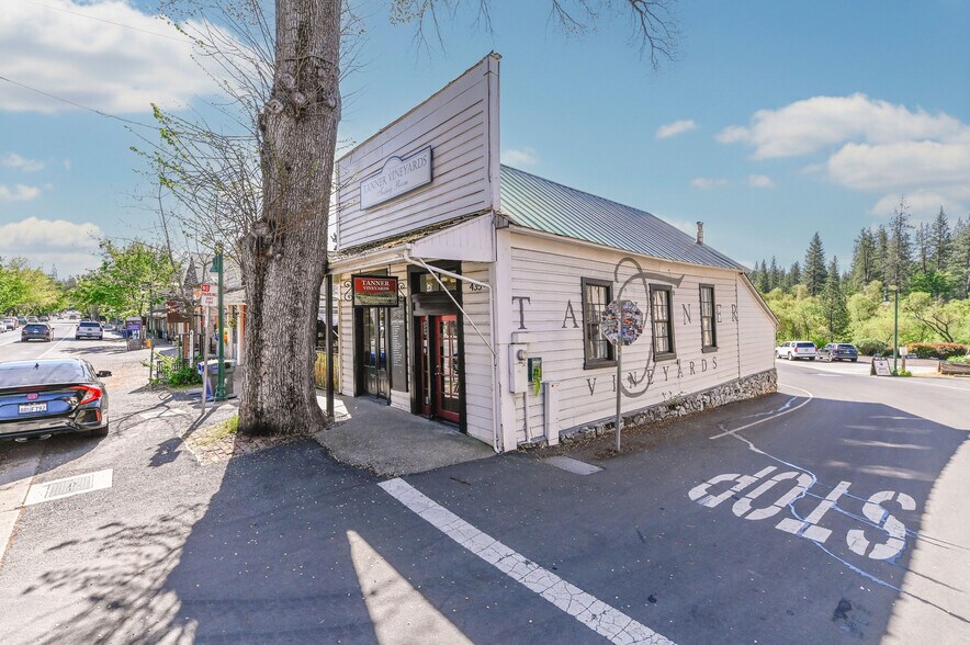 435 Main St, Murphys, CA à vendre - Photo principale – Image 1 sur 47