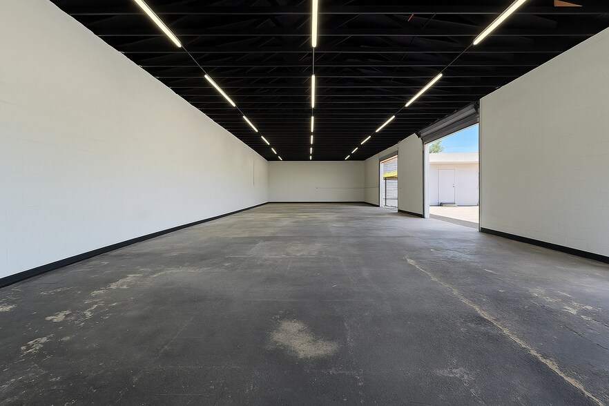 859 NE 44th St, Oakland Park, FL à louer - Photo de l’immeuble – Image 3 sur 3