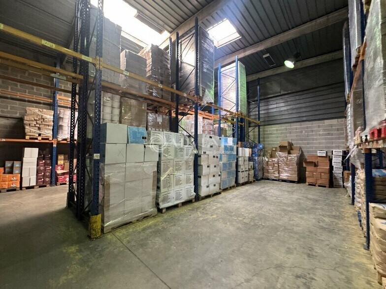 Local d'activités dans Sarcelles à vendre - Photo de l’immeuble – Image 2 sur 7