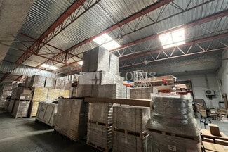 Plus de détails pour Industriel/Logistique à louer