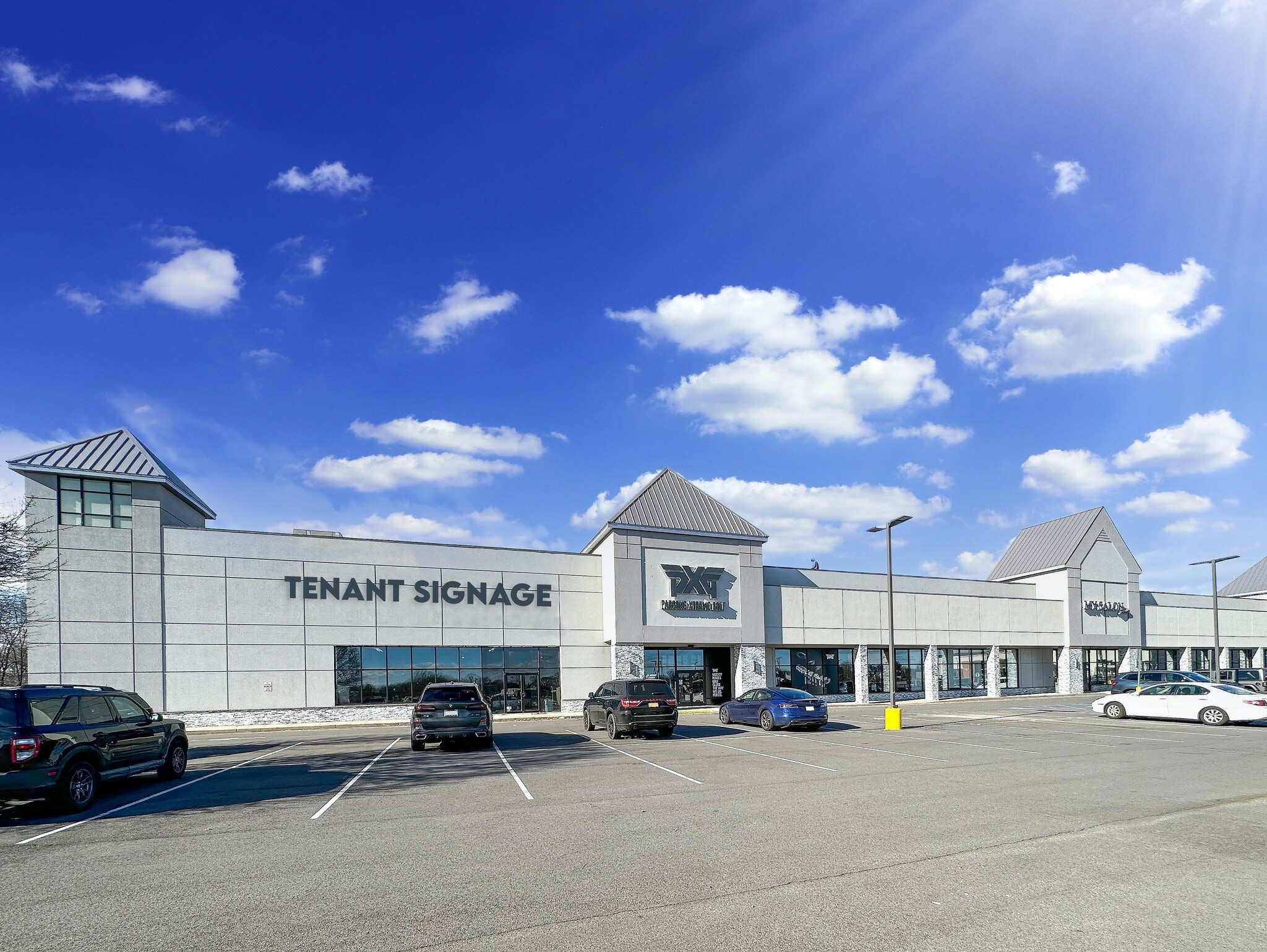 71-110 Nardozzi Pl, New Rochelle, NY à louer Photo de l’immeuble– Image 1 sur 2