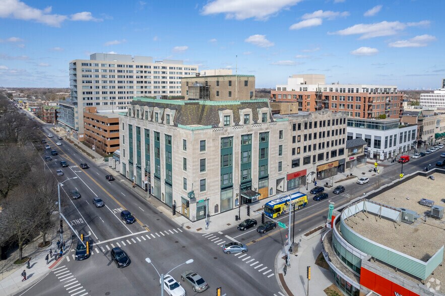 1144 Lake St, Oak Park, IL à louer - Aérien – Image 1 sur 7