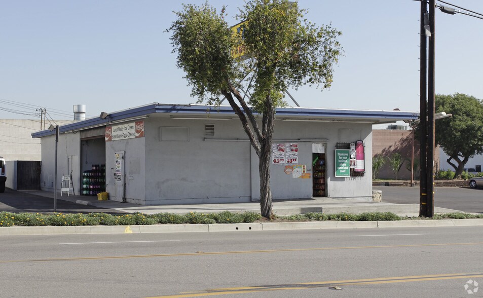 1050 S Euclid St, La Habra, CA à vendre - Photo de l’immeuble – Image 3 sur 3