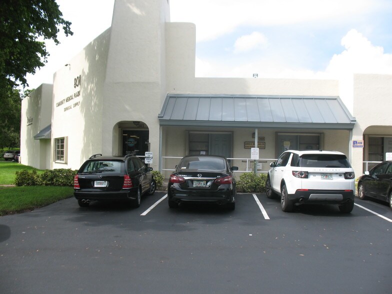 801 Meadows Rd, Boca Raton, FL à louer - Photo principale – Image 1 sur 5