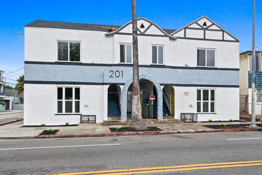 4201 S Council St, Los Angeles, CA à vendre - Photo de l’immeuble – Image 2 sur 20