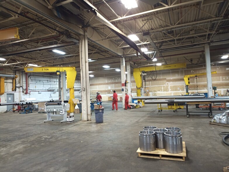 4357 54 Av SE, Calgary, AB à louer - Photo de l’immeuble – Image 2 sur 14