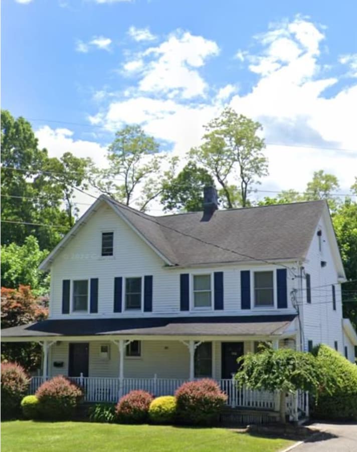186 W Main St, Smithtown, NY à louer Photo de l’immeuble– Image 1 sur 8