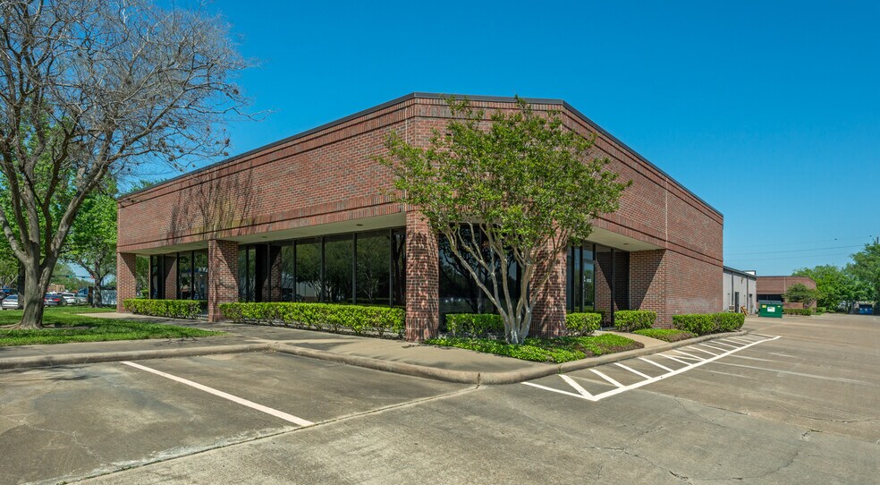 12705 S Kirkwood Rd, Stafford, TX à louer - Photo principale – Image 1 sur 6