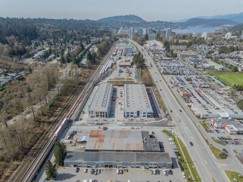 2660 Barnet Hwy, Coquitlam, BC à vendre - Photo de l’immeuble – Image 3 sur 20