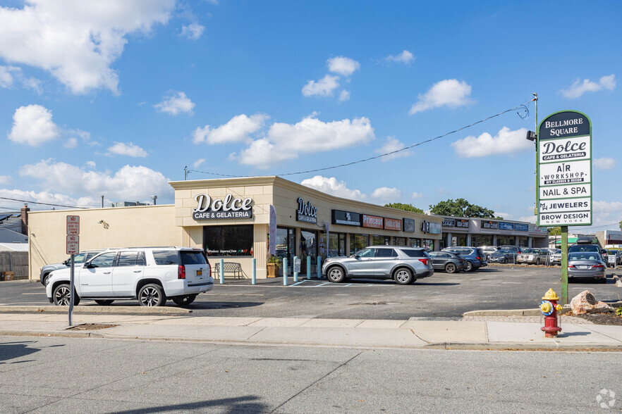 2928-2942 Merrick Rd, Bellmore, NY à louer - Photo de l’immeuble – Image 2 sur 3