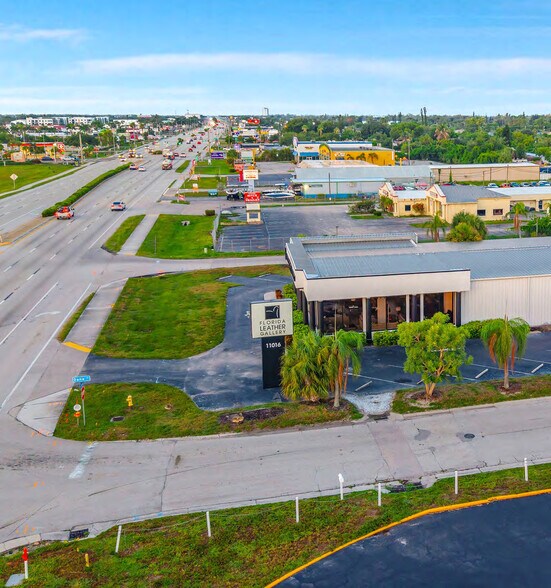 11016 S Cleveland Ave, Fort Myers, FL à vendre - Photo de l’immeuble – Image 1 sur 1