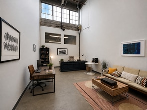 2744 E 11th St, Oakland, CA à louer Photo intérieure– Image 1 sur 2