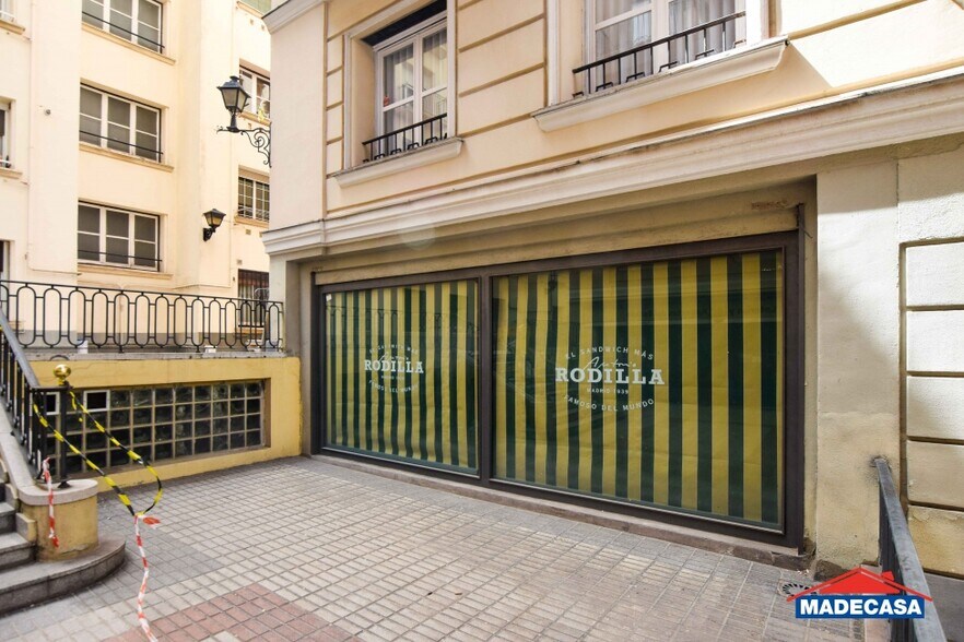 Avenida de la Reina Victoria, Madrid, Madrid à vendre - Photo principale – Image 1 sur 2