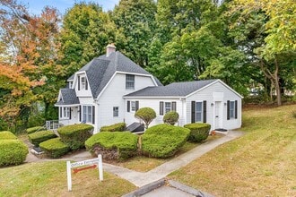 143 Boston Post Rd, Waterford, CT à louer Photo de l’immeuble– Image 1 sur 17