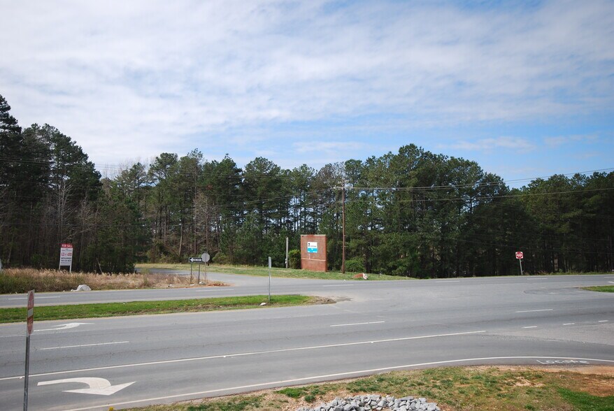 2616 Brick Yard Rd, Monroe, NC à vendre - Photo de l’immeuble – Image 2 sur 17