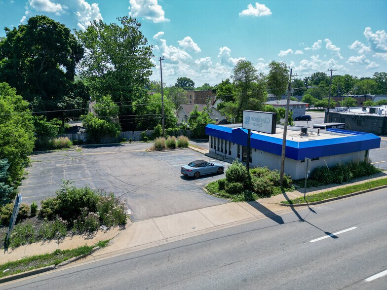 22 N Telegraph Rd, Pontiac, MI à louer - Photo de l’immeuble – Image 3 sur 9