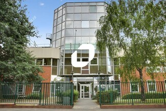 Plus de détails pour 22-23 Quai Du President Carnot, Saint-Cloud - Bureau à vendre