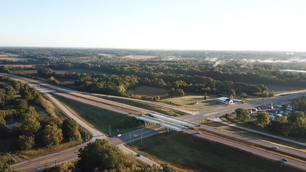12322 Highway 64, Arlington, TN à vendre - Photo principale – Image 1 sur 2