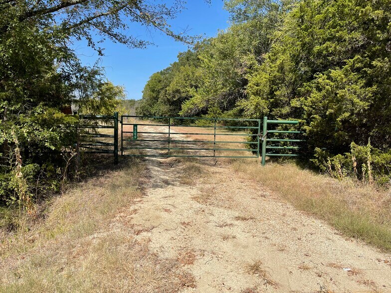 9200 County Road 112, Kaufman, TX à louer - Photo principale – Image 1 sur 6